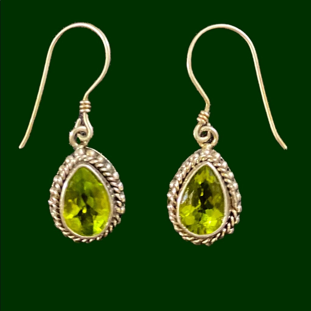 Artisan Crafted Green Peridot Earrings, set in 925 Silver